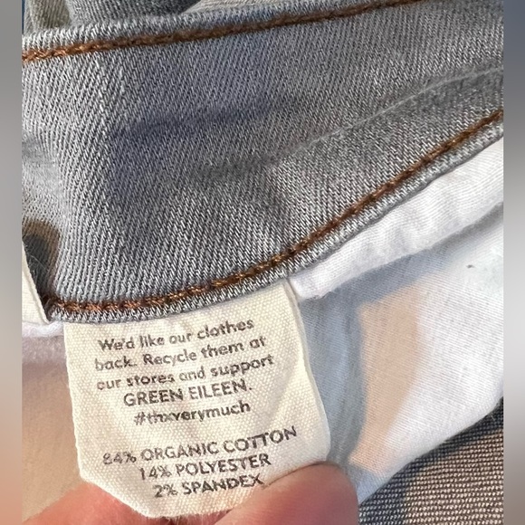 Eileen Fisher Light Grey Organic Stretch Jeans, Size 8 - Picture 7 of 7